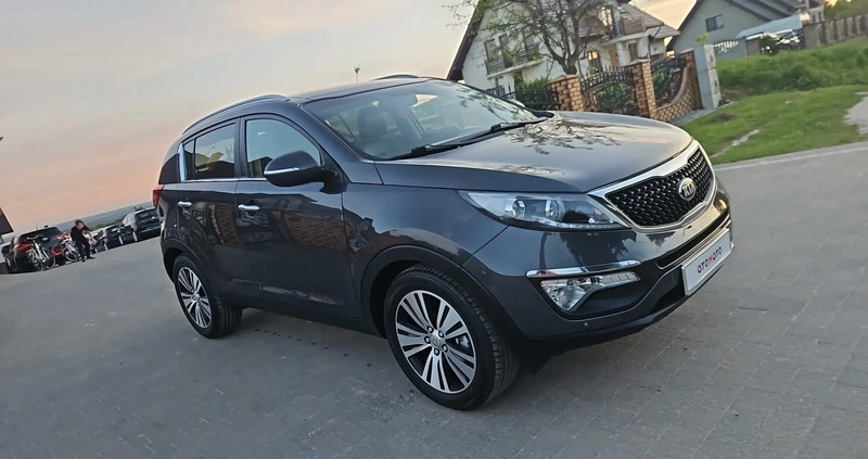 Kia Sportage cena 51900 przebieg: 205000, rok produkcji 2016 z Dobra małe 254